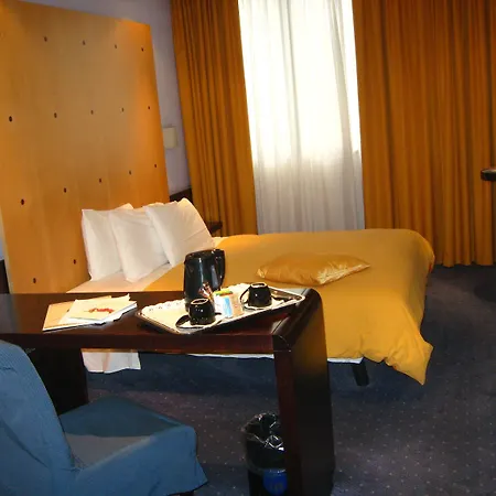 فندق Imperatori 4*