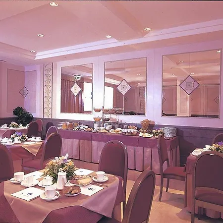 Imperatori فندق 4*