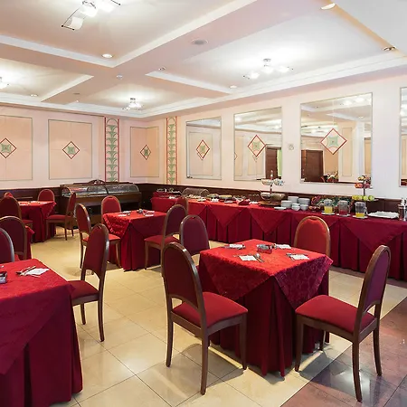 فندق Imperatori 4*